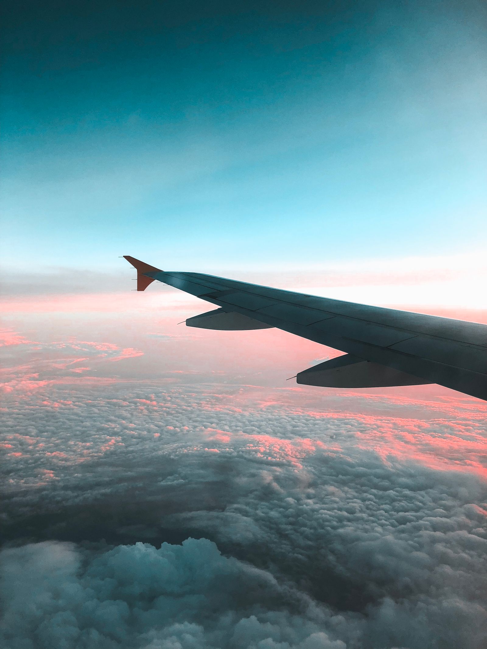 Ala de un avión durante un vuelo