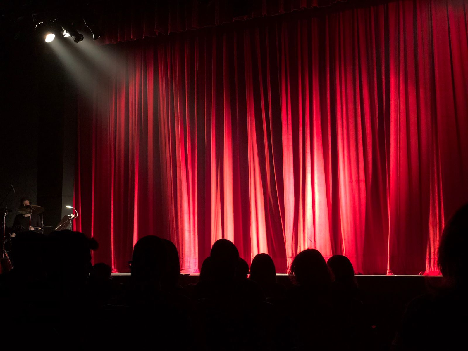 Escenario de un espectáculo en vivo