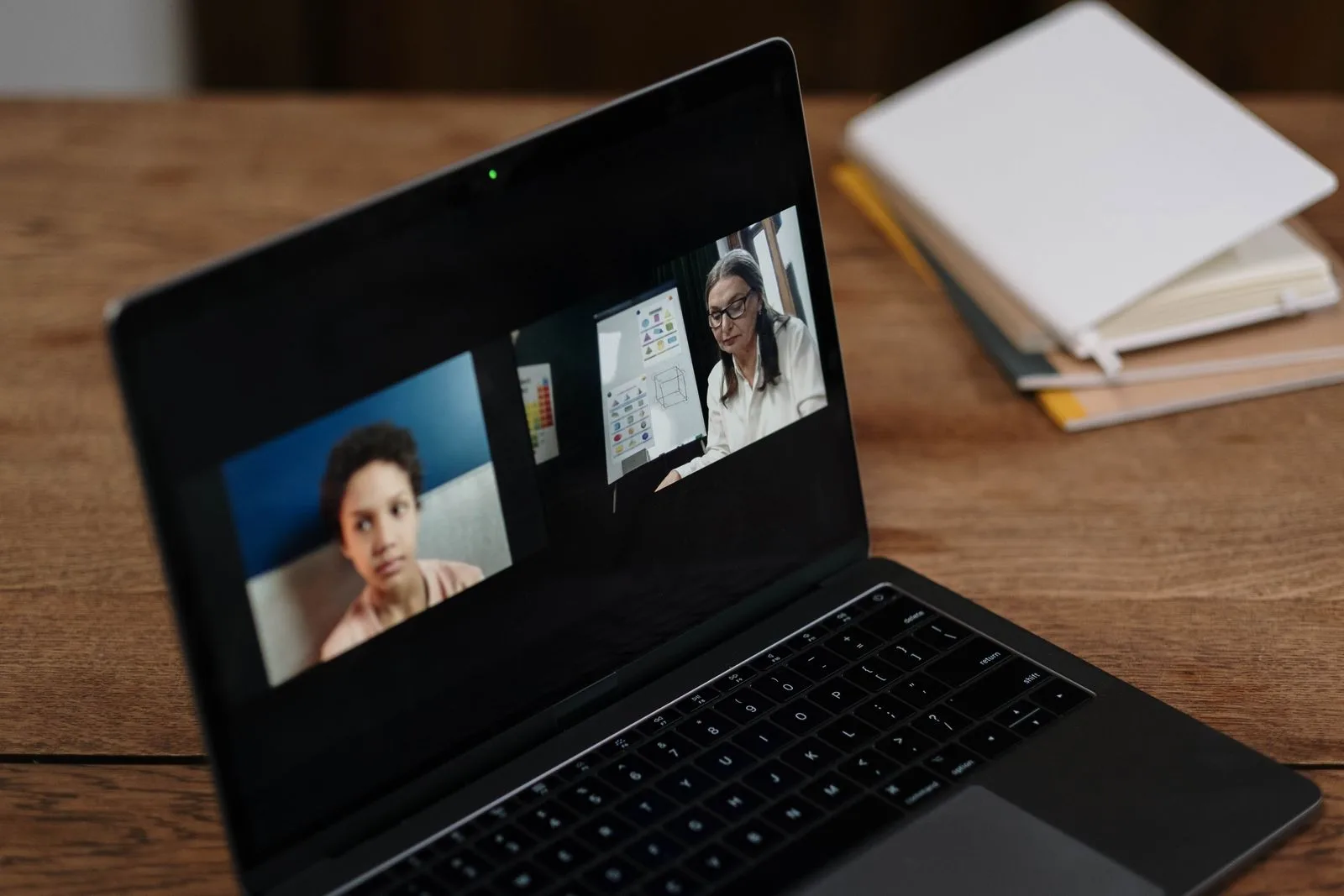 Clase online vista desde un computador portátil